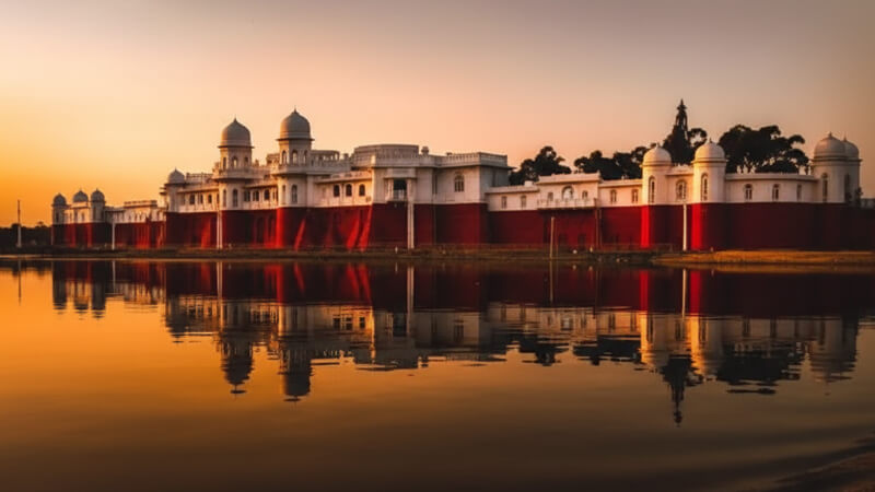 Neermahal (Rudrasagar Lake)
