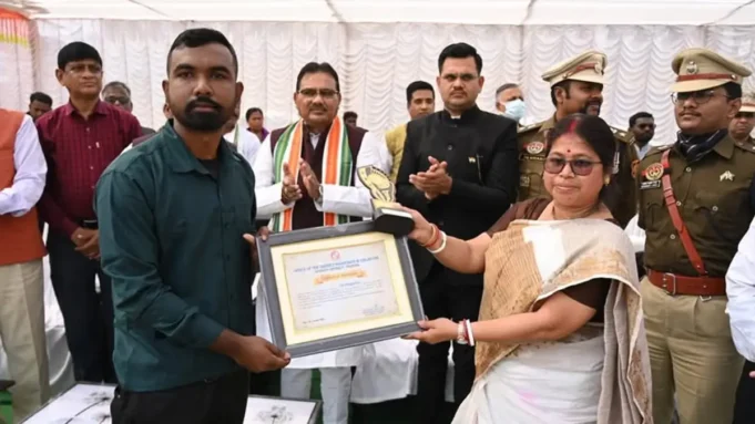 Karbook R.D Block Employee Honoured on 77th Republic Day Karbook R.D Block