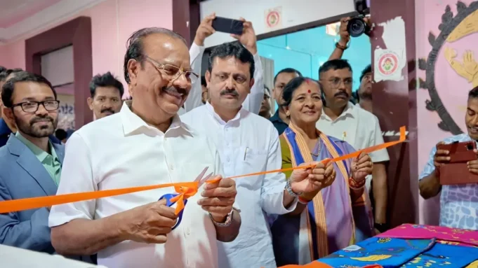 Governor Inspires MSMEs at District Level Udyam Samagam in South Tripura Governor Inspires MSMEs at District Level Udyam Samagam in South Tripura