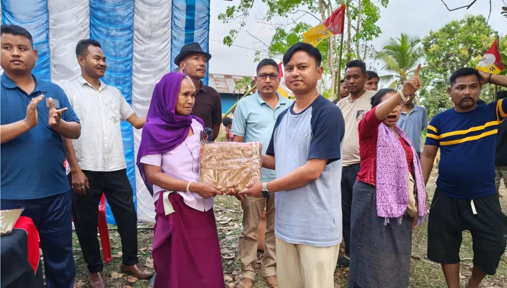 Rignai Distributed to 200 Mothers in Mahant Para, Leaders Call for Unity Ahead of ADC Election Rignai Distribution Mahant Para