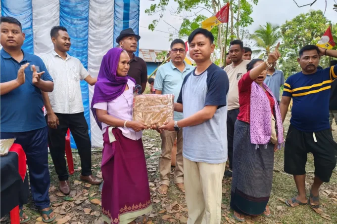 Rignai Distributed to 200 Mothers in Mahant Para, Leaders Call for Unity Ahead of ADC Election Rignai Distribution Mahant Para