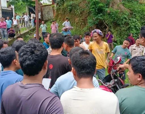 Karbook Road Blockade Over Poor National Highway Condition Karbook Road Blockade Over Poor National Highway Condition